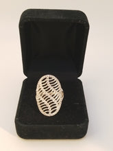 Load image into Gallery viewer, Sterling silver Love boat ring .925
